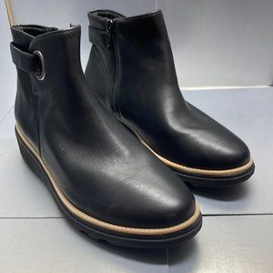 Brand New Without Box Clark Woman’s Addiy Kara Leather Boots Black / 5.5 M